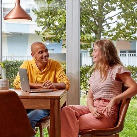 Adagio Access Sous Poissy Apart Otel 2*