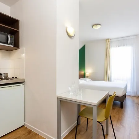 Adagio Access Sous Poissy