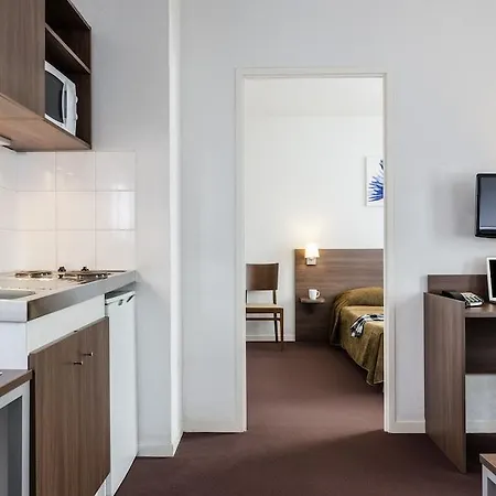 Apart Otel Adagio Access Sous Poissy