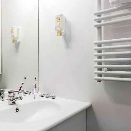 Adagio Access Sous Poissy 2* Carrières-sous-Poissy